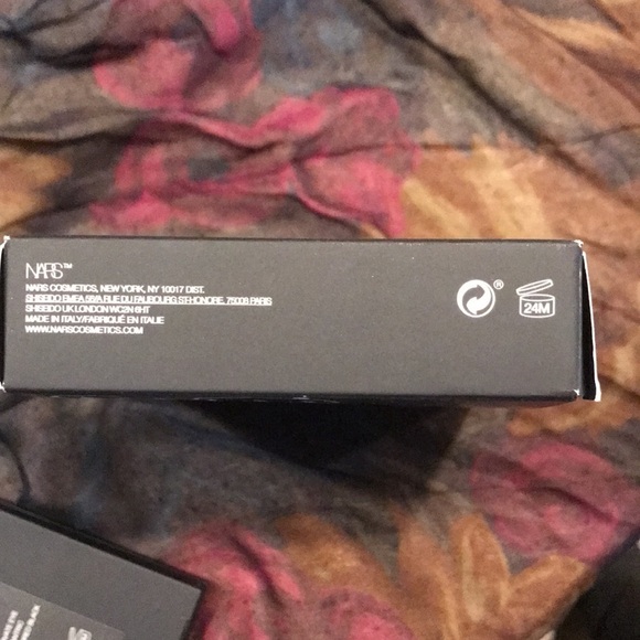 Brand New NARS Extreme Effects Eyeshadow Palette Limited Edition Shimmer Matte - Picture 9 of 10